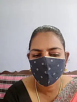 cathrine92 online show from May 12, 2026, 1:46 am