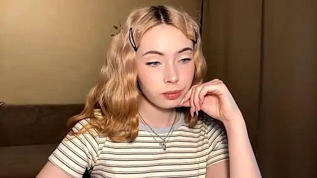 Snapshot of JacquiKelder chatting on May 11, 2026, 1:23 pm JacquiKelder online show from May 11, 2026, 1:23 pm