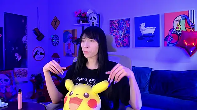 Snapshot of SeraphineSparda chatting on June 3, 2026, 11:33 am SeraphineSparda online show from June 3, 2026, 11:33 am