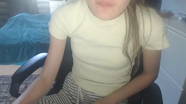 Snapshot of juili_juili chatting on May 20, 2026, 7:05 am juili juili online show from May 20, 2026, 7:05 am