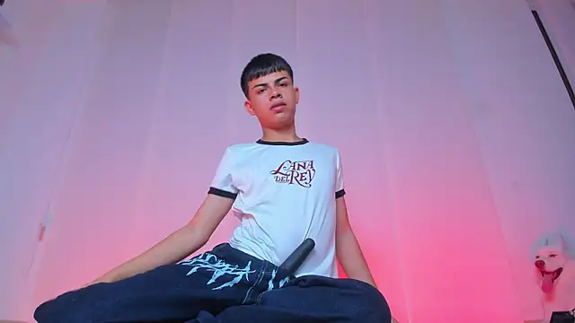 Snapshot of Asher_Young chatting on May 15, 2026, 1:25 am Asher Young online show from May 15, 2026, 1:25 am