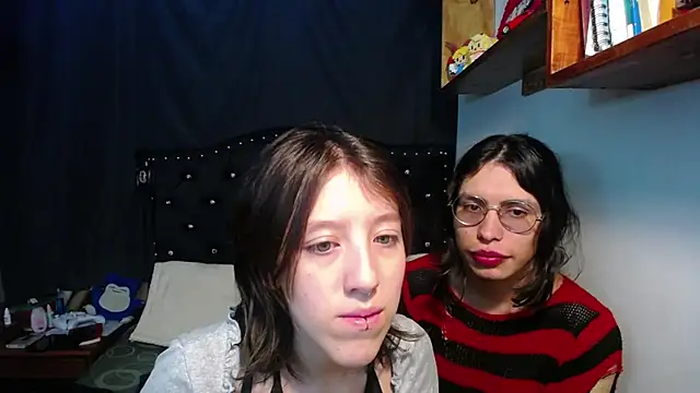 Snapshot of Blair_y_Briar chatting on July 23, 2026, 8:49 pm Blair y Briar online show from July 23, 2026, 8:49 pm