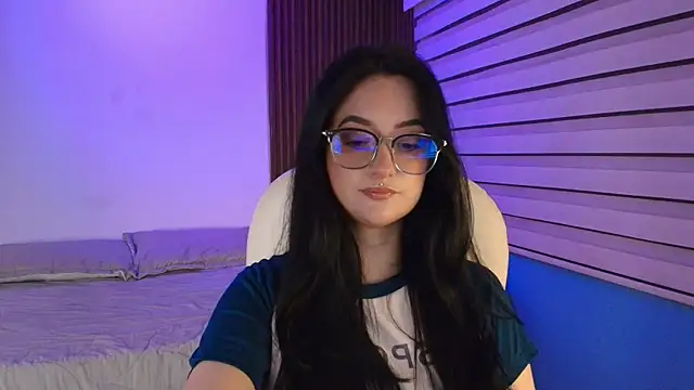 AnnyBonne9 online show from May 12, 2026, 11:49 am