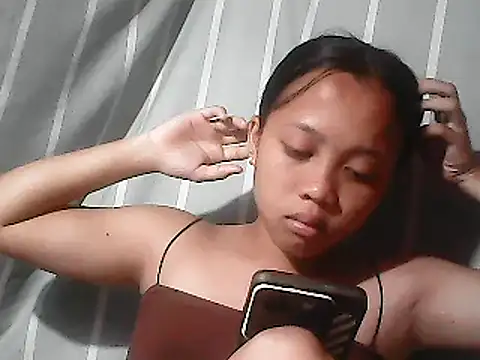 Snapshot of Yours_AsianPinayGirl18 chatting on June 8, 2026, 9:26 pm Yours AsianPinayGirl18 online show from June 8, 2026, 9:26 pm