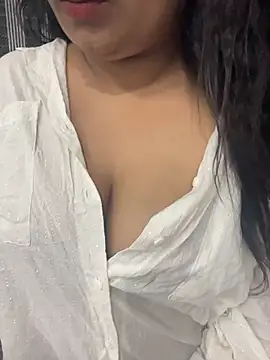Snapshot of Tamil_Azhagie chatting on June 20, 2026, 7:19 pm Tamil Azhagie online show from June 20, 2026, 7:19 pm