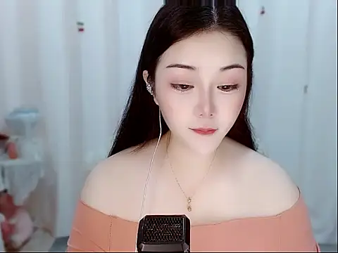 Amy-cnbaby online show from May 3, 2026, 1:22 am