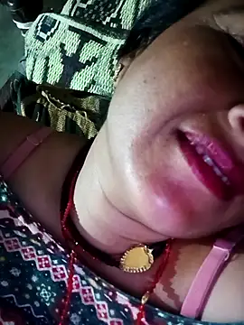Snapshot of Haliya8 chatting on May 5, 2026, 11:30 pm Haliya8 online show from May 5, 2026, 11:30 pm