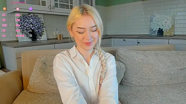 Snapshot of Chanelbayerr chatting on July 4, 2026, 4:19 am Chanelbayerr online show from July 4, 2026, 4:19 am