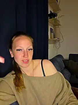 SweetGermanAlina online show from May 17, 2026, 9:48 pm