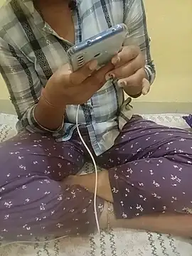 Snapshot of Seema_yadav01 chatting on June 1, 2026, 5:18 am Seema yadav01 online show from June 1, 2026, 5:18 am