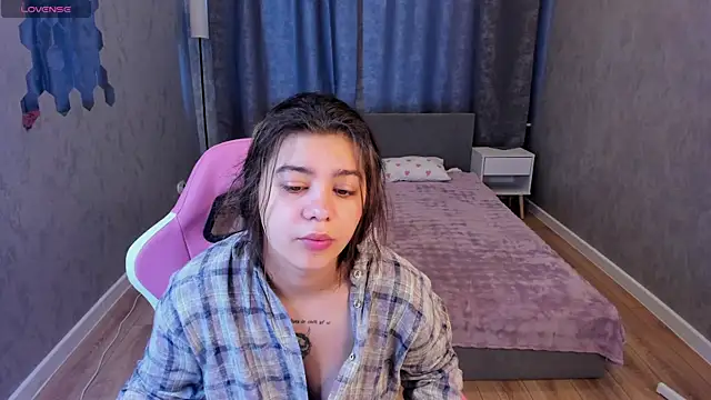 Snapshot of Trisha_Moore chatting on August 4, 2026, 1:21 am Trisha Moore online show from August 4, 2026, 1:21 am