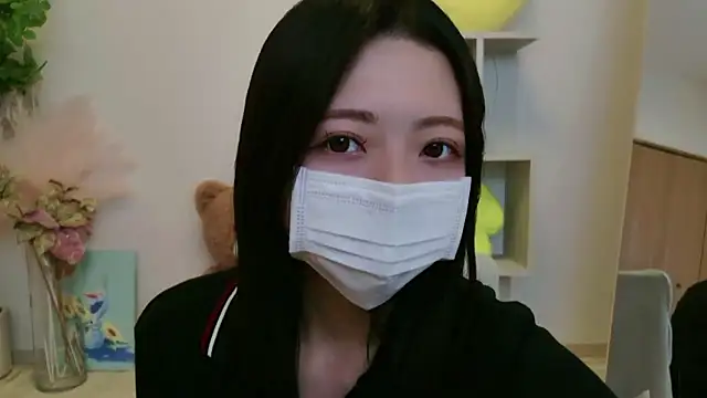 Snapshot of -Luna_JP- chatting on April 30, 2026, 11:39 am -Luna JP- online show from April 30, 2026, 11:39 am