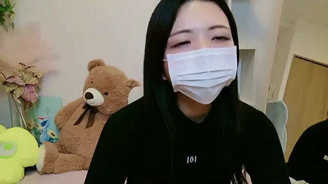 Snapshot of -Luna_JP- chatting on May 20, 2026, 1:19 pm -Luna JP- online show from May 20, 2026, 1:19 pm