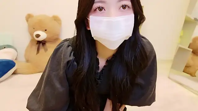 Snapshot of -Luna_JP- chatting on July 6, 2026, 12:45 pm -Luna JP- online show from July 6, 2026, 12:45 pm