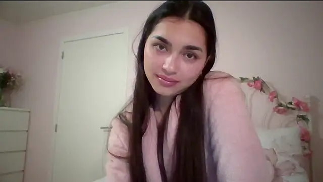 yourbella37 online show from May 15, 2026, 7:45 pm