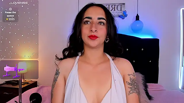 Snapshot of Enola_holmess chatting on May 13, 2026, 1:40 pm Enola holmess online show from May 13, 2026, 1:40 pm