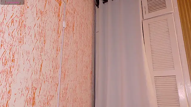 MayGibsson online show from June 8, 2026, 11:44 am