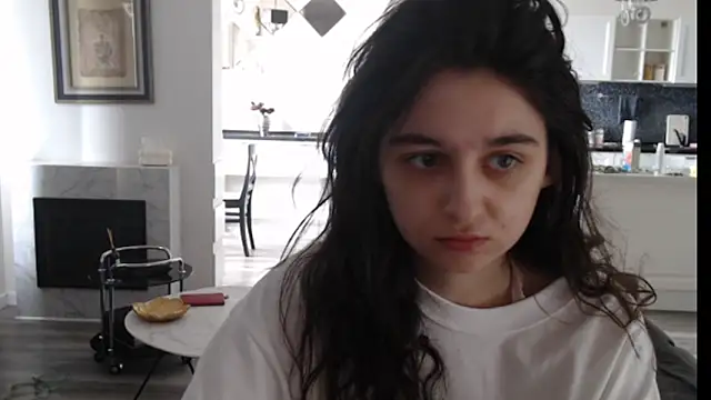 cute lilia online show from May 12, 2026, 8:43 am