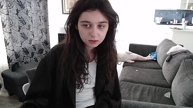 cute lilia online show from May 11, 2026, 9:10 am