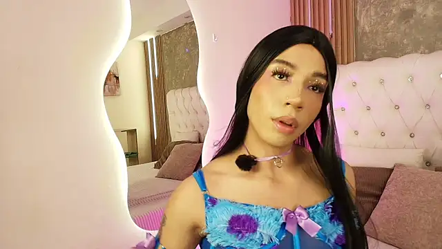 Snapshot of Khloe_Dangel chatting on May 28, 2026, 4:53 am Khloe Dangel online show from May 28, 2026, 4:53 am