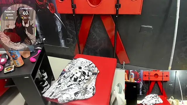 Snapshot of Evelin_Hellsing chatting on May 22, 2026, 1:14 am Evelin Hellsing online show from May 22, 2026, 1:14 am