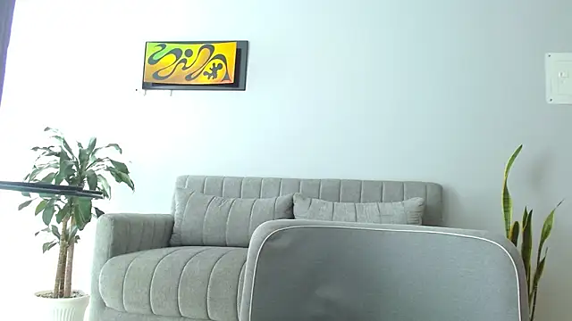 Snapshot of pielcanela361 chatting on May 11, 2026, 2:45 pm pielcanela361 online show from May 11, 2026, 2:45 pm
