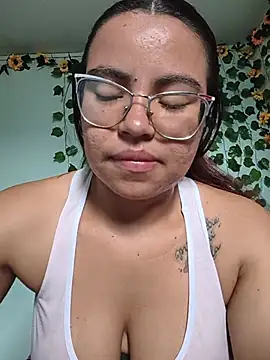 marulanda1822 online show from July 1, 2026, 7:14 pm