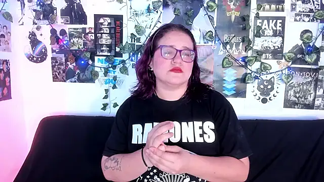 Snapshot of helleen21 chatting on July 10, 2026, 7:30 am helleen21 online show from July 10, 2026, 7:30 am