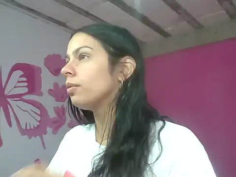 Snapshot of pamelaamorette chatting on June 3, 2026, 12:06 pm pamelaamorette online show from June 3, 2026, 12:06 pm