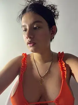 Miasecret18 online show from June 12, 2026, 4:21 am