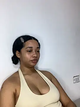 Snapshot of _sweetSabrina- chatting on May 15, 2026, 4:27 pm sweetSabrina- online show from May 15, 2026, 4:27 pm