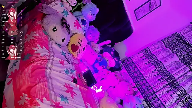 SexyMoon09 online show from May 15, 2026, 11:30 am