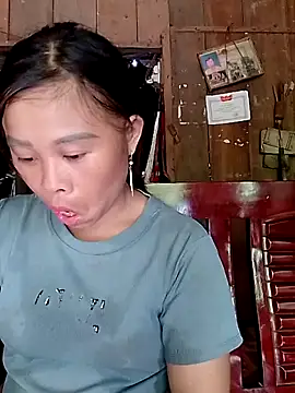 daisyy2 online show from July 2, 2026, 3:23 am