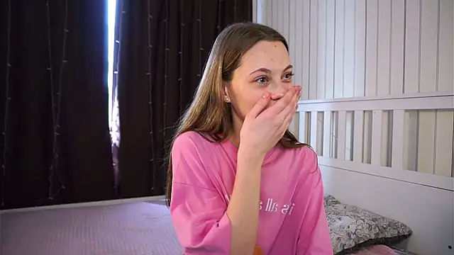 Snapshot of HarriettKitty chatting on May 10, 2026, 8:18 am HarriettKitty online show from May 10, 2026, 8:18 am