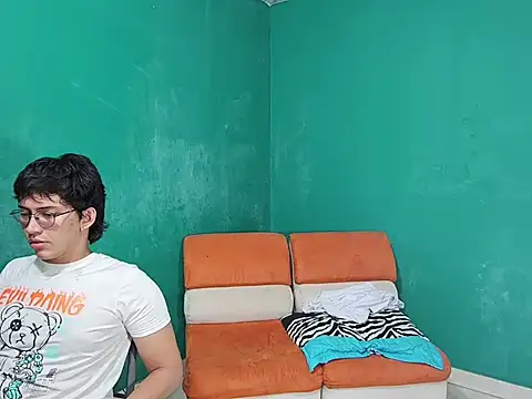 patry and elioo online show from May 13, 2026, 3:24 am