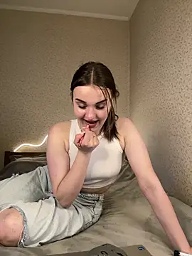Snapshot of Vyxia chatting on June 18, 2026, 6:24 pm Vyxia online show from June 18, 2026, 6:24 pm