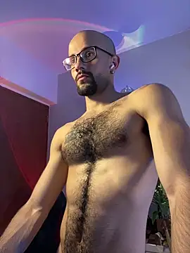 LarryGarzon online show from May 9, 2026, 1:31 am