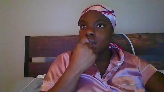 Snapshot of princesselizabeth chatting on May 24, 2026, 9:04 pm princesselizabeth online show from May 24, 2026, 9:04 pm