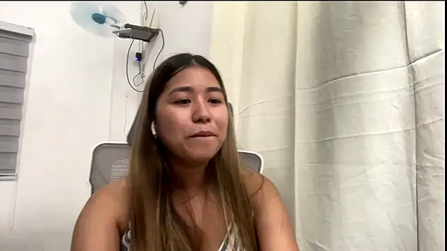 SammyFaragoza online show from May 4, 2026, 2:53 pm