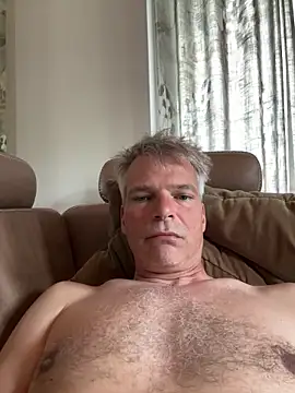 Snapshot of Thor-82 chatting on May 3, 2026, 7:46 am Thor-82 online show from May 3, 2026, 7:46 am