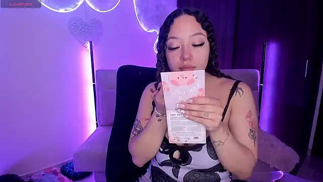 Snapshot of liz_martins1 chatting on June 15, 2026, 2:23 am liz martins1 online show from June 15, 2026, 2:23 am