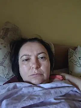 EmmaEmmy40 online show from June 15, 2026, 4:01 am