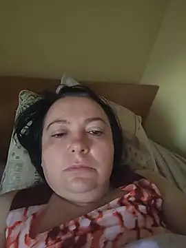 EmmaEmmy40 online show from June 14, 2026, 3:52 am