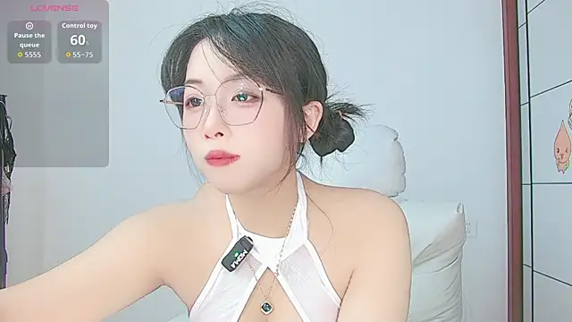 Snapshot of xiaoyu5 chatting on May 12, 2026, 12:11 pm xiaoyu5 online show from May 12, 2026, 12:11 pm