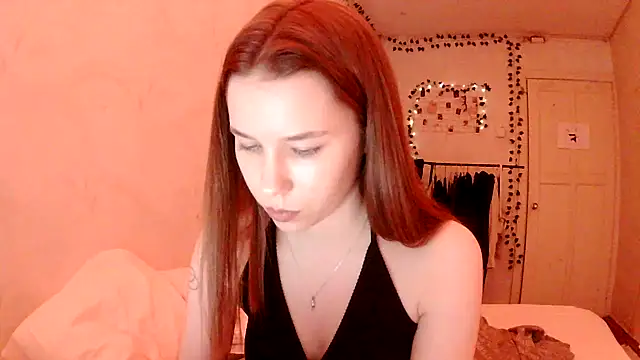 Snapshot of PollyStix chatting on May 26, 2026, 1:31 pm PollyStix online show from May 26, 2026, 1:31 pm