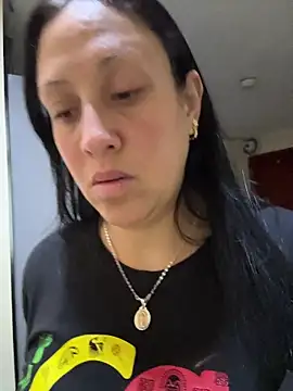 Snapshot of Cloe-Fire chatting on June 26, 2026, 11:05 am Cloe-Fire online show from June 26, 2026, 11:05 am