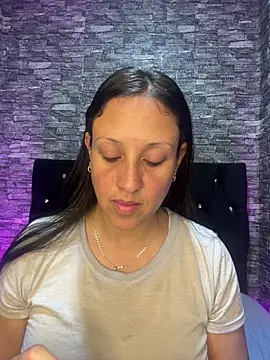 Snapshot of Cloe-Fire chatting on June 25, 2026, 11:04 am Cloe-Fire online show from June 25, 2026, 11:04 am
