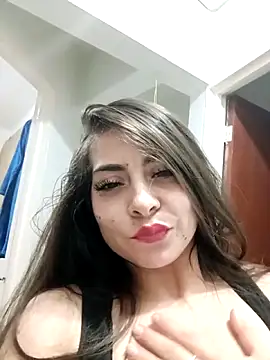 DULCE TENTACIION666 online show from May 7, 2026, 9:40 pm