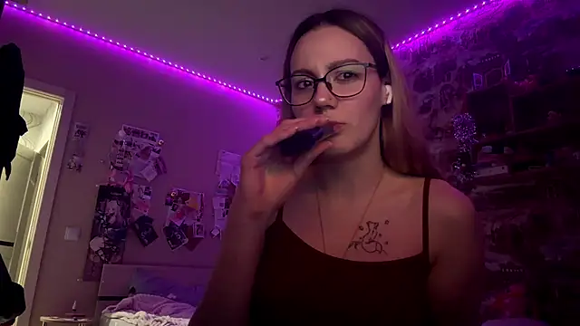 HailingAccess online show from May 5, 2026, 8:23 pm