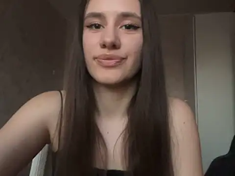 Snapshot of Selena_Mur_ chatting on May 7, 2026, 1:36 pm Selena Mur online show from May 7, 2026, 1:36 pm